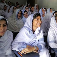 画像をギャラリービューアに読み込む, ENCOUNTERS in Pakistan - エンカウンターズ イン パキスタン—スマイルズ アンド カラーズ